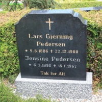 Lars Gjerning Pedersen. Levring Kirkegård