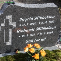 Richardt Mikkelsen, Thorning kirkegård