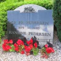 Hansine og Kristian Frederik Pedersen Ørslevkloster Kirkegård