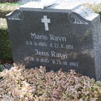 Jens Niels Jensen Ravn-Martine Marie Mortensen. Thorning Kirkegård