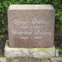 Ejnar Dalby-Ane Kathrine Marie Pedersen. Uth Kirkegård