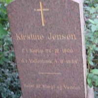 Kirstien Jensen i Vallerbæk. Karup kirkegård