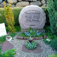 Magda-Aksel Høj Niels Jensen. Tyrsted Kirkegård