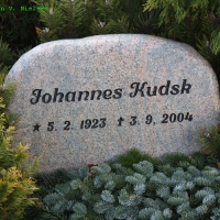 Johannes Kudsk 1923-2004. Thorning Kirkegård