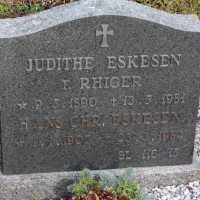 Judithe Hansen Rhiger-Hans Christian Eskesen. Thorning Kirkegård