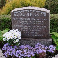 Laurits Anton Rasmussen Agnes Magrethe Pedersen. Karup Kirkegård