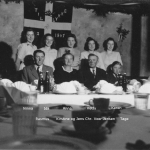 Kirstine-og-Jens-Christian-Voer-Jensens-Sølvbryllup-i-laden-1947